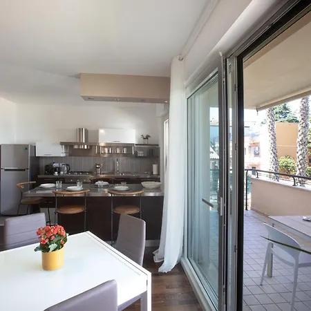 Apartment Verdemare House - Luminoso Sulla Riviera Pescarese A 2 Passi Dal Mare Pescara